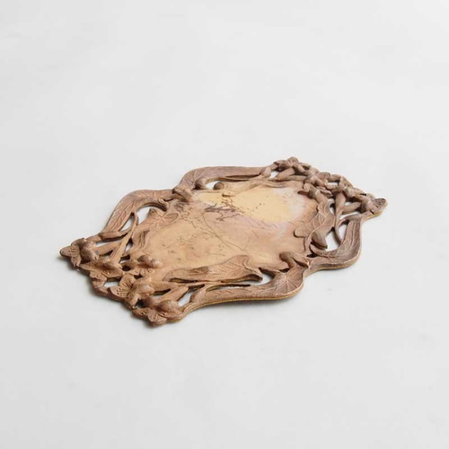 1940's アールヌーヴォーの真鍮のプレート（1コ） 金具・チェーン kiko