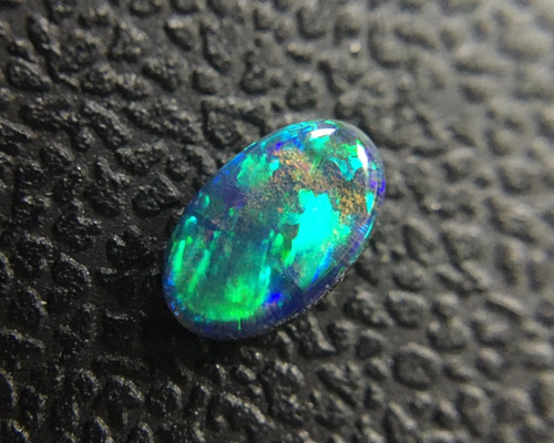 天然ボルダーオパール》 オーストラリア産 0.22ct ㊶ 天然石 イノセ