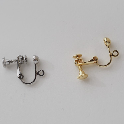 ハワイアンピアス オレンジ色のピアス プアケニケニ ピアス