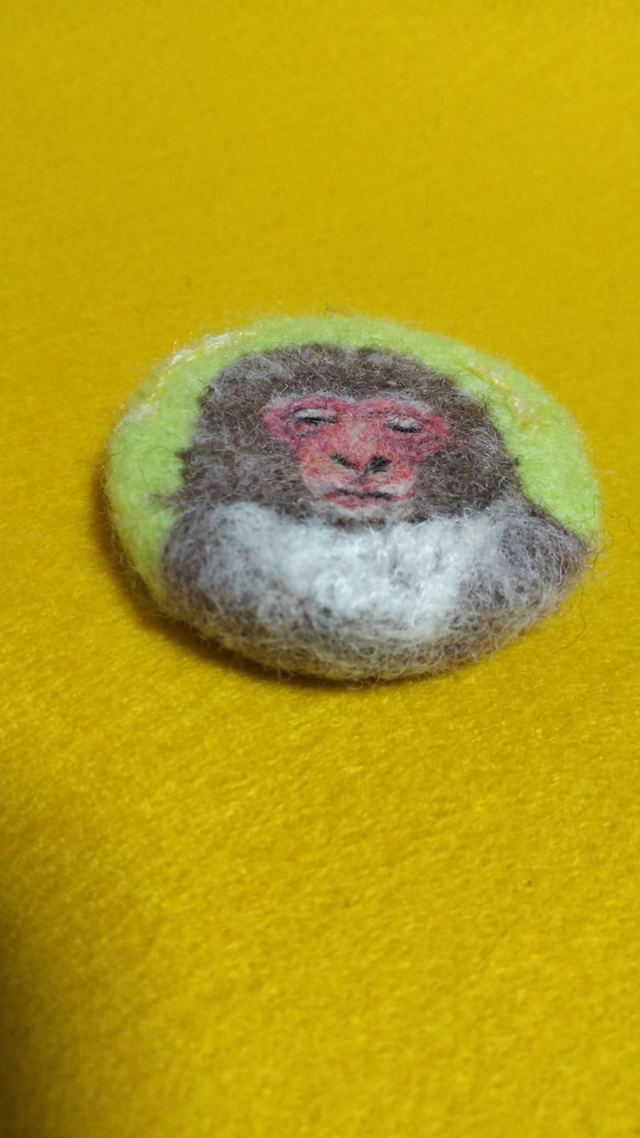 羊毛フェルト ブローチ 猿 サル 日本猿 4枚目の画像