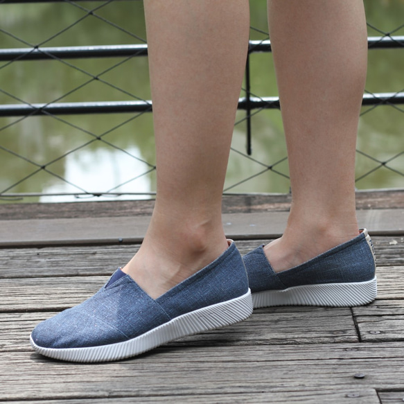 NETTA厚底舒適休閒鞋 藍色 / 厚底鞋 / 休閒鞋 / 懶人鞋 第4張的照片