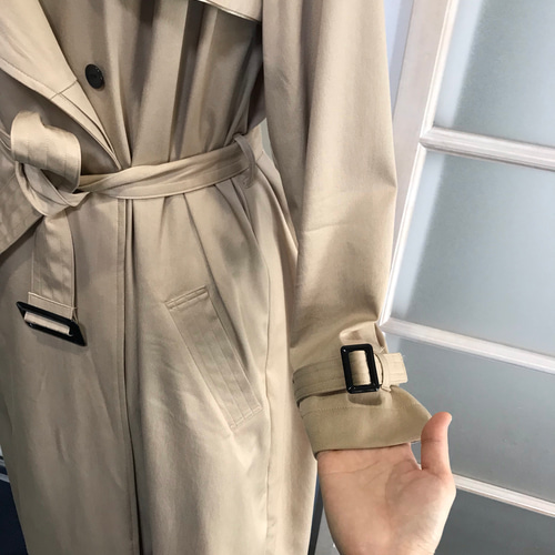 ラスト1点【受注生産】オーバーサイズでドレッシーなトレンチ ラスト1点【受注生産】オーバーサイズでドレッシーなトレンチ