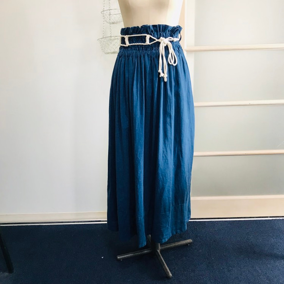 [SALE]不易起皺的100％亞麻超高腰卷半身裙藍色 第4張的照片