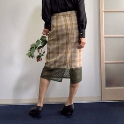 [SALE] 格子 x 蕾絲緊身裙 米色 x 卡其色 第4張的照片