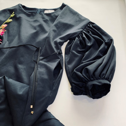 [SALE] 麂皮拉絨啞光光澤緞面寬鬆袖連衣裙海軍 第9張的照片