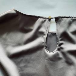 [SALE] 仿麂皮拉絨啞光亮面緞面大廓形寬鬆運動衫摩卡 第10張的照片