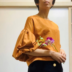 [SALE] 絨面革拉絲啞光光澤緞面寬鬆袖襯衫橙色 第2張的照片