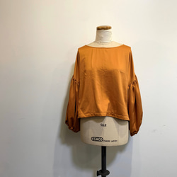 [SALE] 絨面革拉絲啞光光澤緞面寬鬆袖襯衫橙色 第8張的照片
