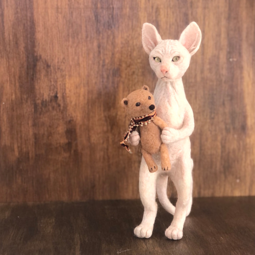 羊毛フェルト 猫の人形 ガラスケース付き 羊毛フェルト 猫 ぬいぐるみ