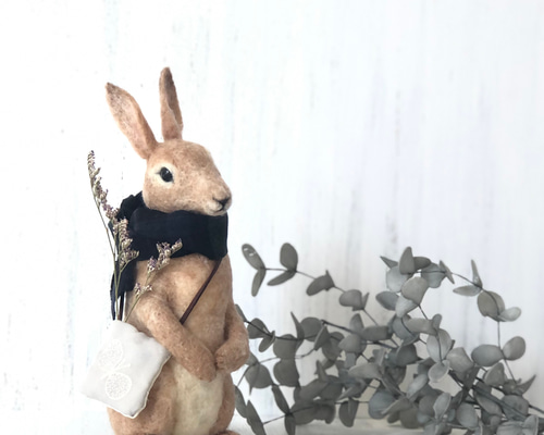 野ウサギ。ドライフェルト。手作り 50sm 野ウサギ。ドライフェルト。手作り 50sm
