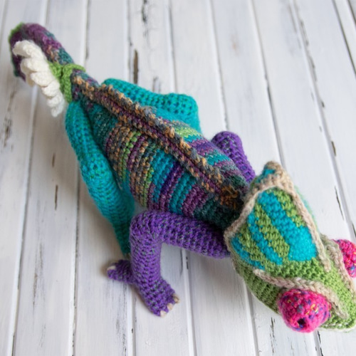 あみぐるみ カメレオン セット カメレオンあみぐるみ ソックヤーンとカラフル毛糸 あみぐるみ te