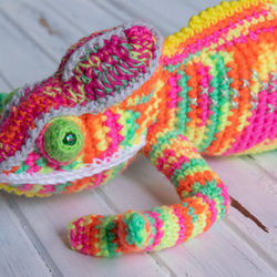 カメレオンあみぐるみ ネオンカラーのぐーたらパンサーカメレオン