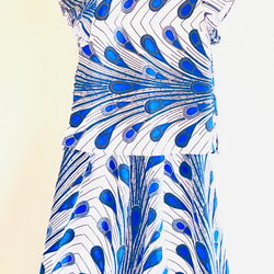 SALEクジャク柄のヒラヒラ袖ブラウス&ゴムギャザースカートのセットアップ『ハッピーファブリックアフリカンプリント』 5枚目の画像