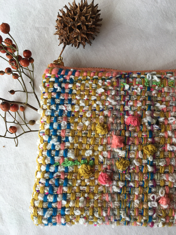 【１点物】手織りと刺繍のサニタリーポーチ※もみの木 4枚目の画像