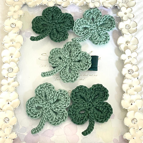 四つ葉のクローバー ベビーヘアクリップ♡ 赤ちゃん 新生児 ヘアピン