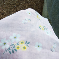 Lu's handmade//粉色 小花 雙層棉紗布料 手帕 手工純棉手帕 二重紗手帕 第2張的照片