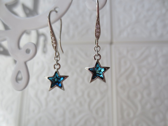 Swarovski ・shooting star ピアス 2枚目の画像