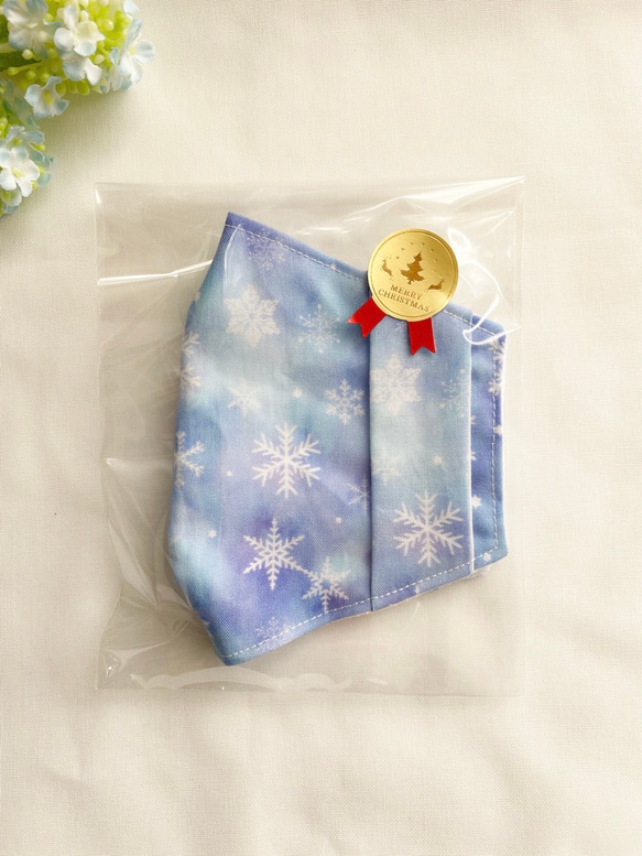 クリスマスイルミネーションの不織布が見えるマスクカバー☆冬マスク⭐︎高島縮 4枚目の画像