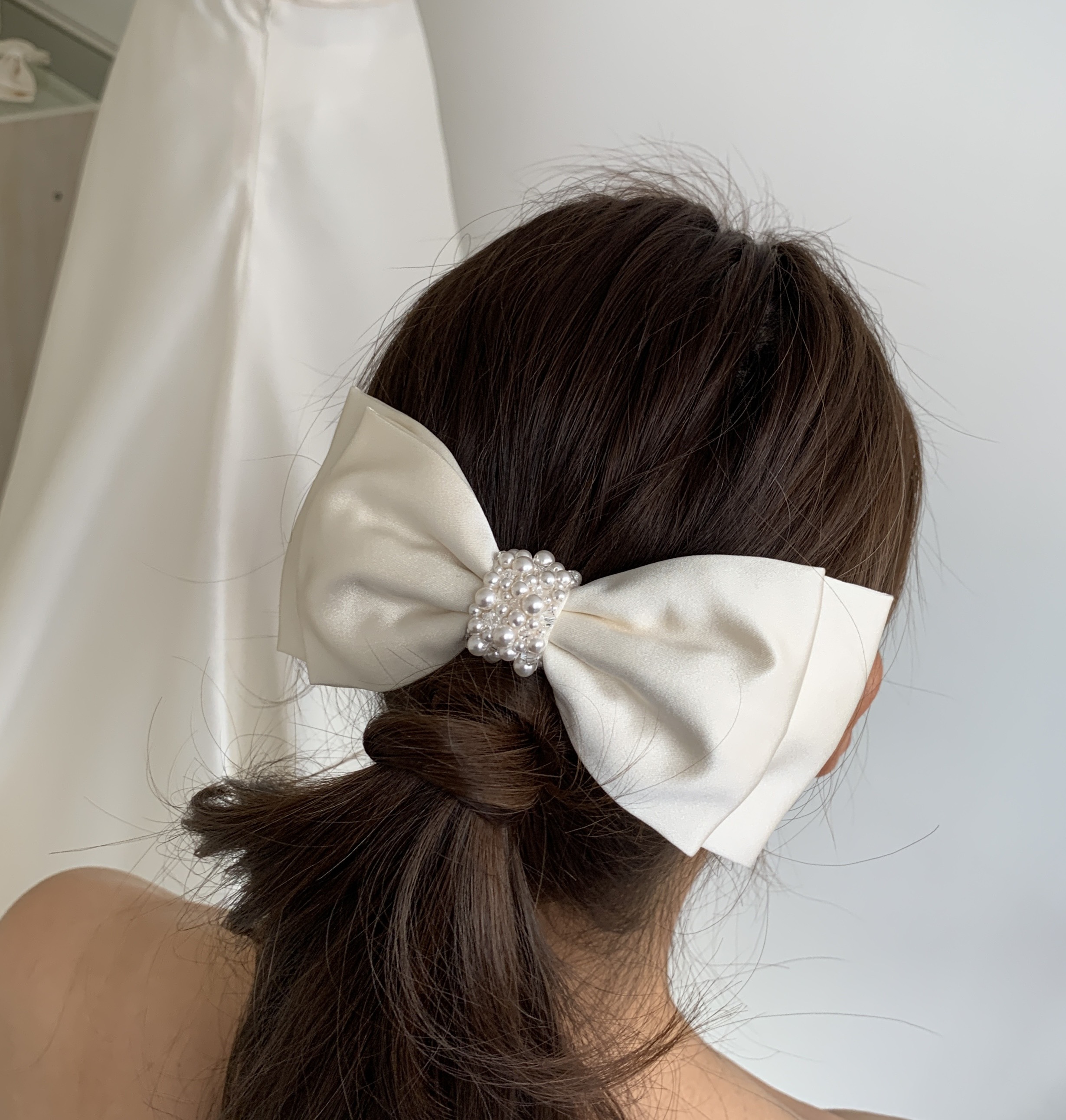ﾙﾘｱﾝ ヘッドドレス 国産シルクサテンリボン　パール&スワロスフキー付き  ウェディング