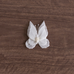 ﾙﾘｱﾝ ウェディング ヘッドドレス 幸せを呼ぶ蝶 シルクオーガンザダブル羽 ヘアーピンタイプ 在庫限り5個のみの販売 3枚目の画像