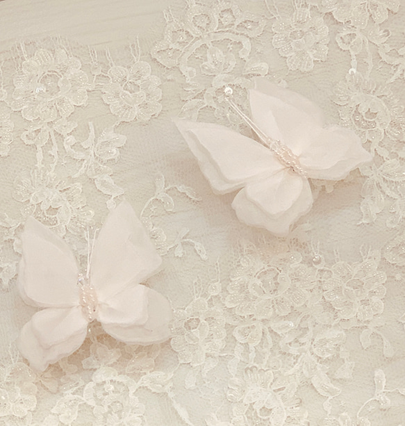 ﾙﾘｱﾝ ウェディング ヘッドドレス 幸せを呼ぶ蝶 シルクオーガンザダブル羽 ヘアーピンタイプ 在庫限り5個のみの販売 6枚目の画像