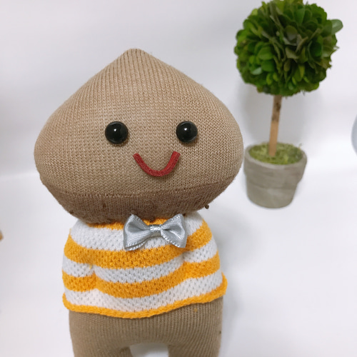 ぽっけに手 栗のぬいぐるみ ぬいぐるみ mofu_mofu_club 通販 9748426