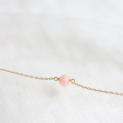 K10【10月/ピンクオパール】小さな誕生石のネックレス 3枚目の画像