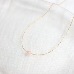 K10【10月/ピンクオパール】小さな誕生石のネックレス 4枚目の画像