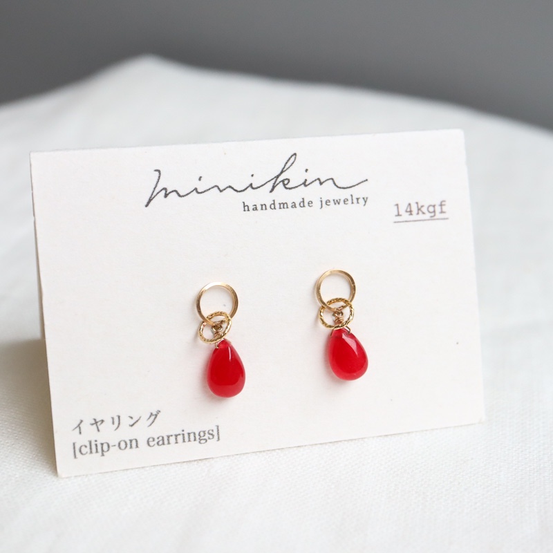 14kgf/線のイヤリング(W)×レッドジェイド