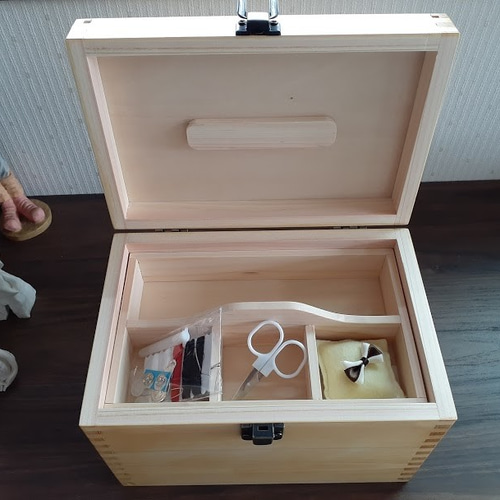 お値下げ‼︎(12月、1月限定) カルトナージュミニ裁縫箱 ブルーが お値下げ‼︎(12月、1月限定) カルトナージュミニ裁縫箱 ブルーが