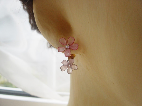 小さな桜（イヤリング） 4枚目の画像