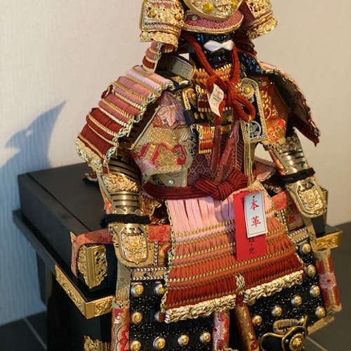 五月人形】【鎧飾り】【端午の節句】蓮（れん）5号大鎧櫃（ひつ）飾り