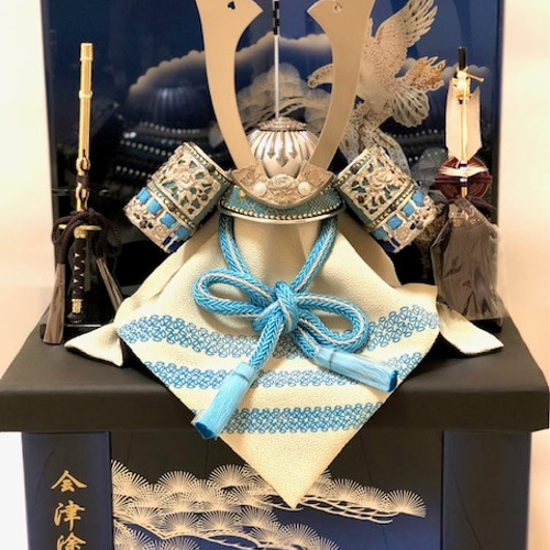 大人気の青色です！五月人形 蒼（あお）10号兜松鷹収納飾り おもちゃ