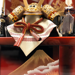 五月人形　紅10号兜赤富士収納飾り 5枚目の画像