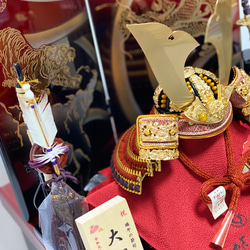 五月人形　会津塗　赤坂6号兜赤富士収納飾り 5枚目の画像