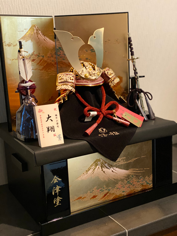 五月人形　朱坂6号兜金富士収納飾り 6枚目の画像