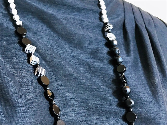 洋服に合わせてネックレストップを決める！オニキス・マラカイト・ハウライト　金具なし金属アレ対応　 9枚目の画像