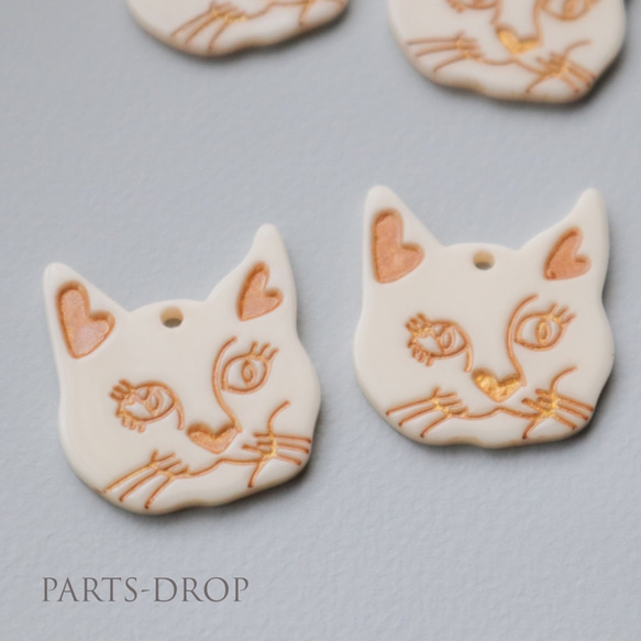 sale(( 6pcs )) 28×25mm 猫ちゃん アクリルチャーム アイボリー〔CH-122IV〕 1枚目の画像