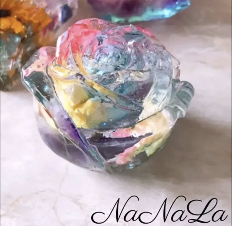 ローズinローズ レインボーローズ その他インテリア雑貨 𝓝𝓪𝓝𝓪𝓛𝓪