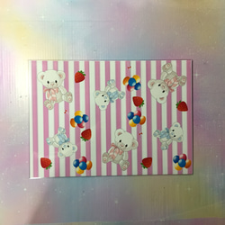 デザインペーパー★A4サイズ  くまちゃんといちごと風船♡    上下左右使用  10枚セット 1枚目の画像