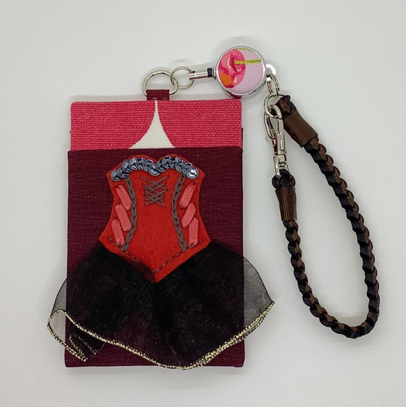 バレエパスケース【赤×黒・キトリ】バレリーナへのプレゼントや発表会の贈り物、記念品に(r01) 3枚目の画像