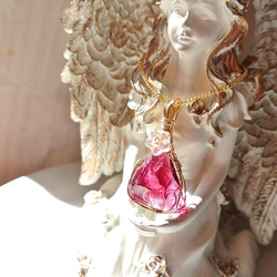 (お嫁入りしました。)アンダラクリスタル  フォルテヴェリタス(希少価値)薔薇の花びら ワイヤーデザインネックレス 6枚目の画像