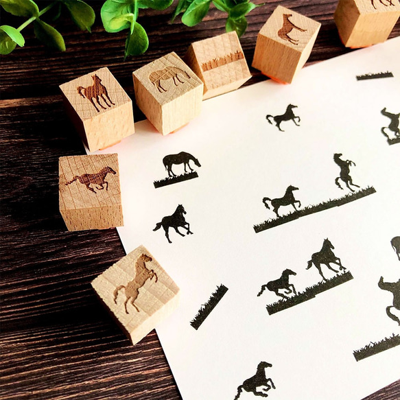 ★ 馬剪影郵票可供選擇 9 種馬匹中的 2 種 第1張的照片