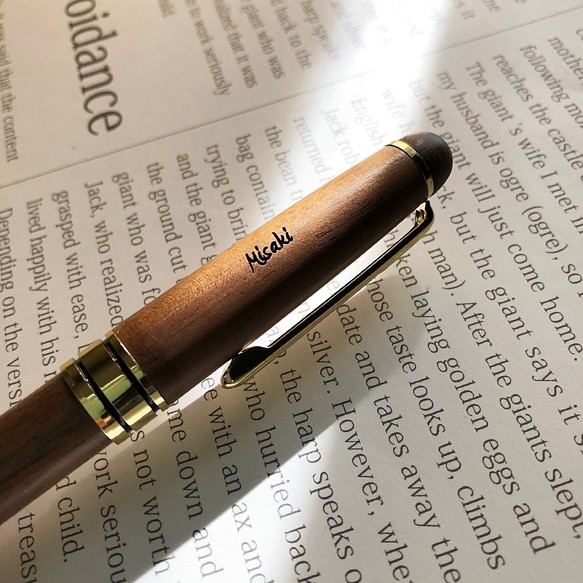 ★ 貓咪可選原子筆（胡桃木）/旋轉型，可刻名字，免費贈送包裝 第4張的照片