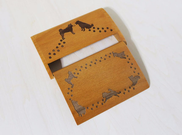 Shiba Inu和Paddle Footprint折疊木製名片夾（楓木） 第3張的照片