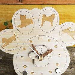柴犬の肉球時計（木製） 2枚目の画像