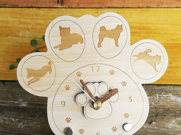 柴犬の肉球時計（木製） 2枚目の画像