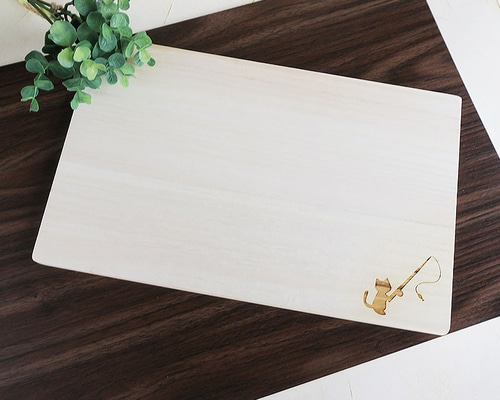 魚釣り猫ちゃんのカッティングボード（桐まな板）/Mサイズ 送料無料