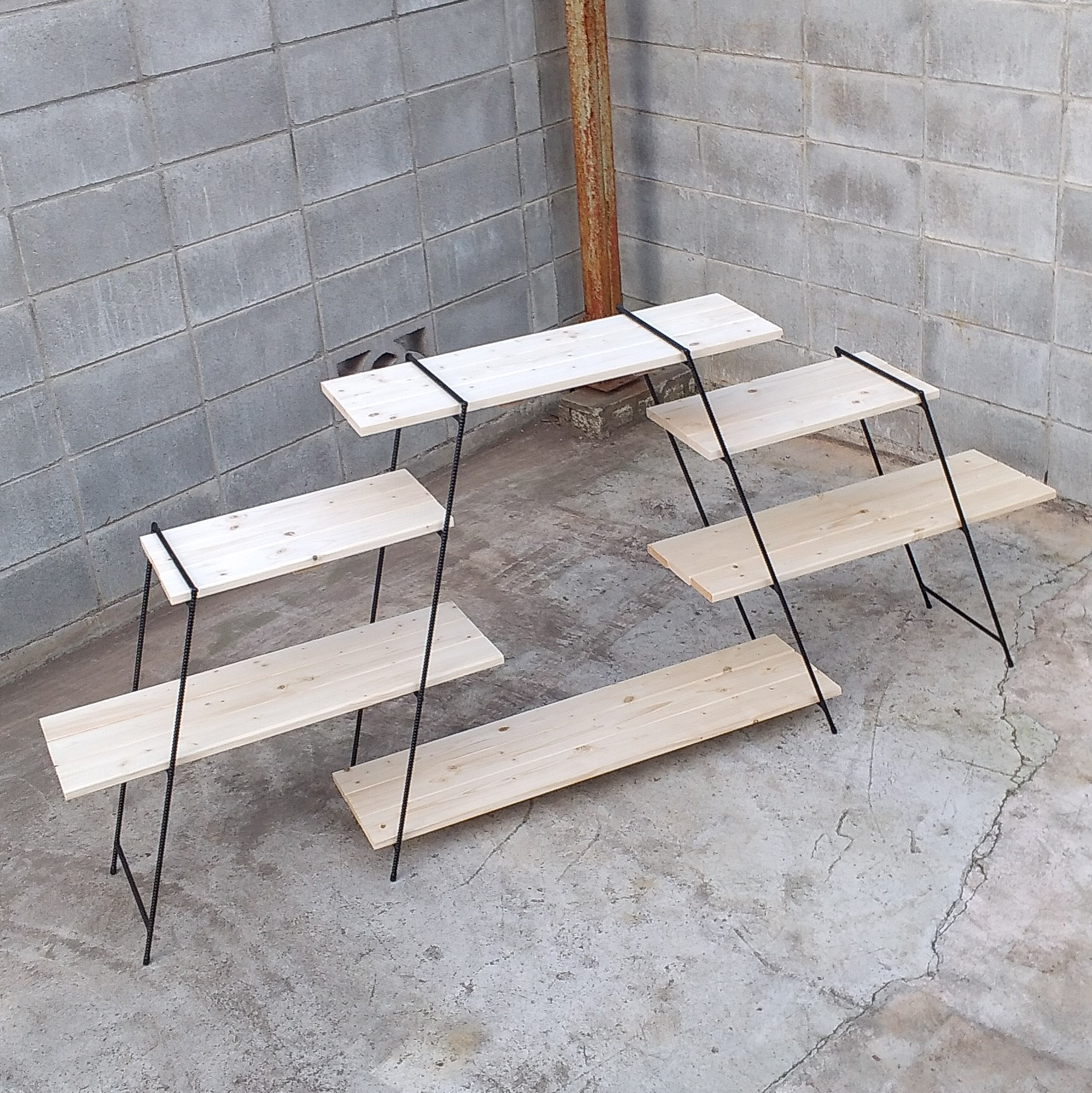 (送料無料)鉄脚　高さ930㎜4段　アイアンシェルフ アイアンレッグ キャンプ 観葉植物ラック テーブル　棚　イベント