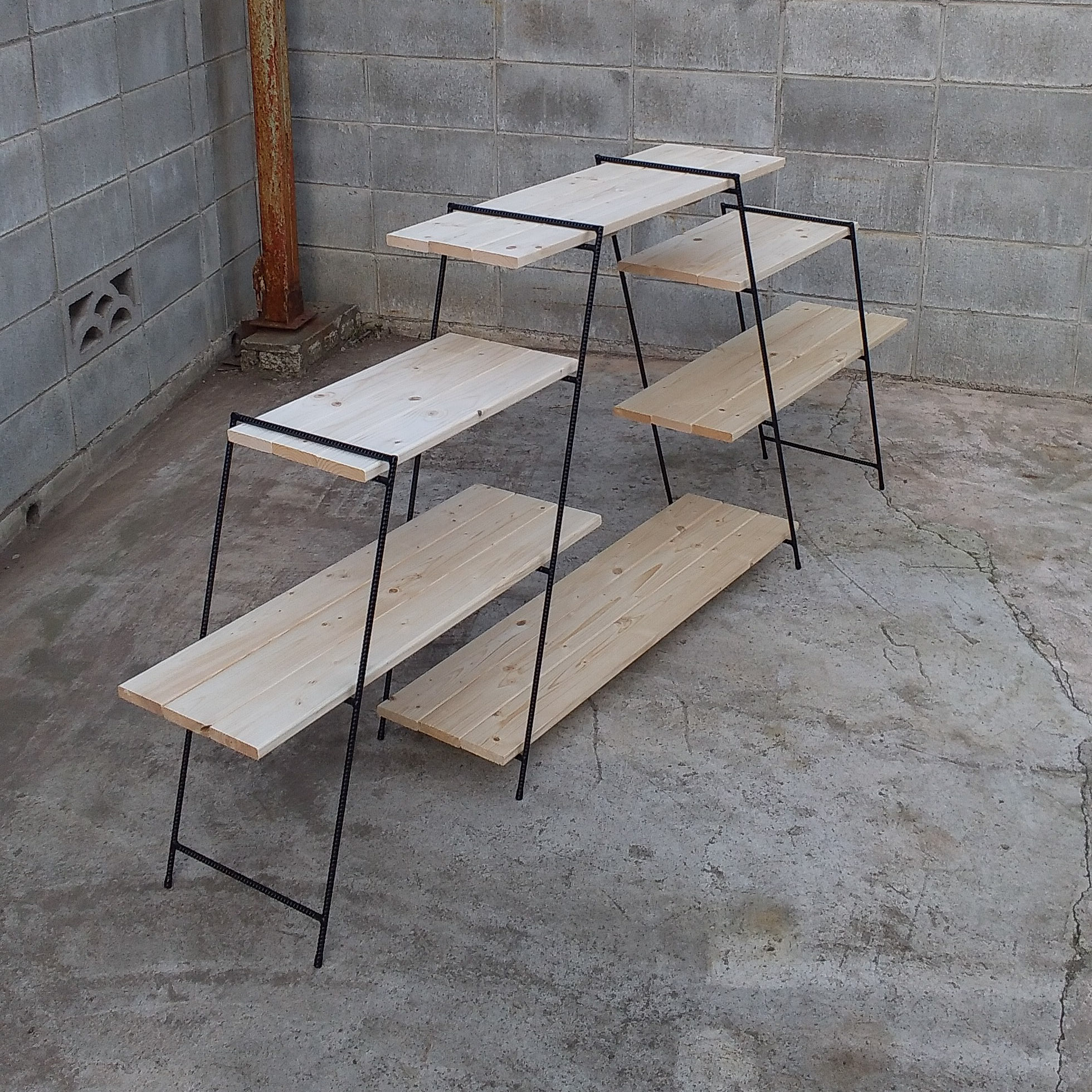 (送料無料)鉄脚　高さ930㎜4段　アイアンシェルフ アイアンレッグ キャンプ 観葉植物ラック テーブル　棚　イベント